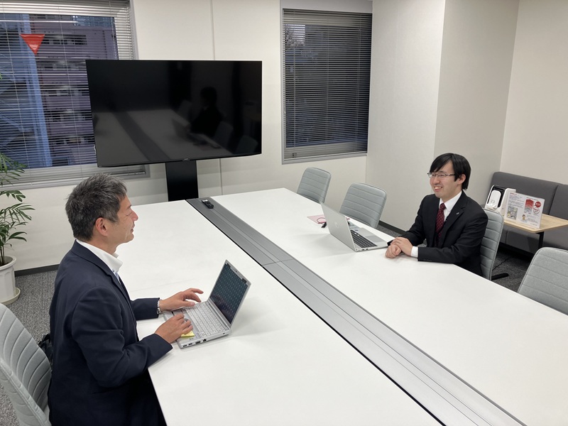 マグマックスシステム部課長　沼田・オフィックス株式会社　関谷様